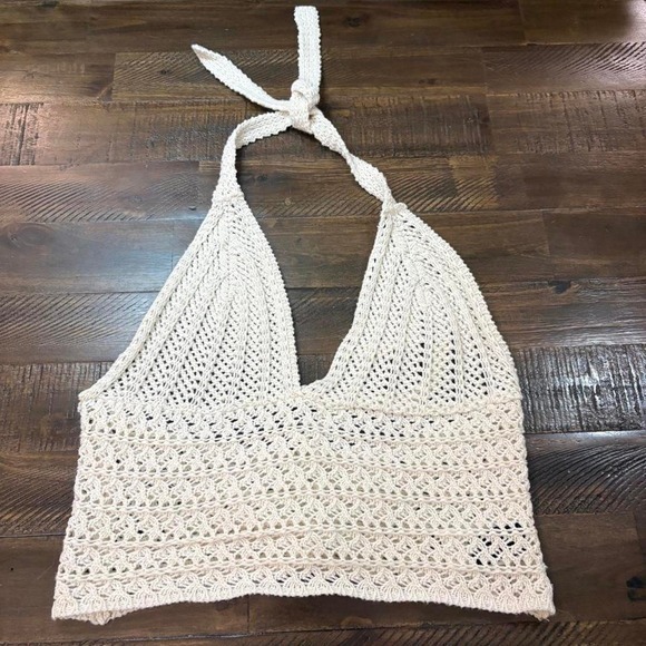 ROMWE Tops - Romwe Crochet Halter Top Small Cream Excellent Boho Lace Up Back Crop Top